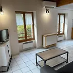 De L'eau Vive Apartamento Saint-Martin-dʼUriage
